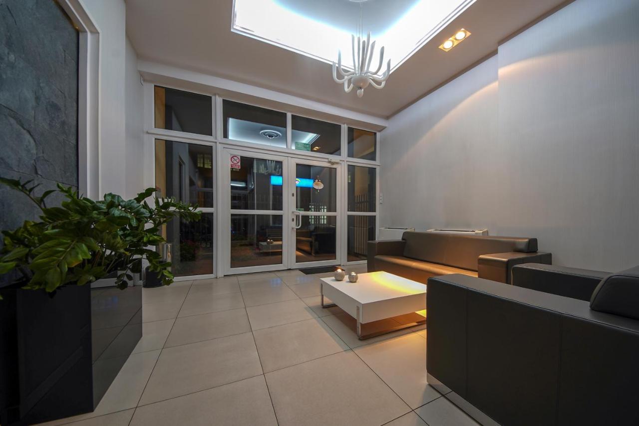 Hotel Sara Koło Kültér fotó