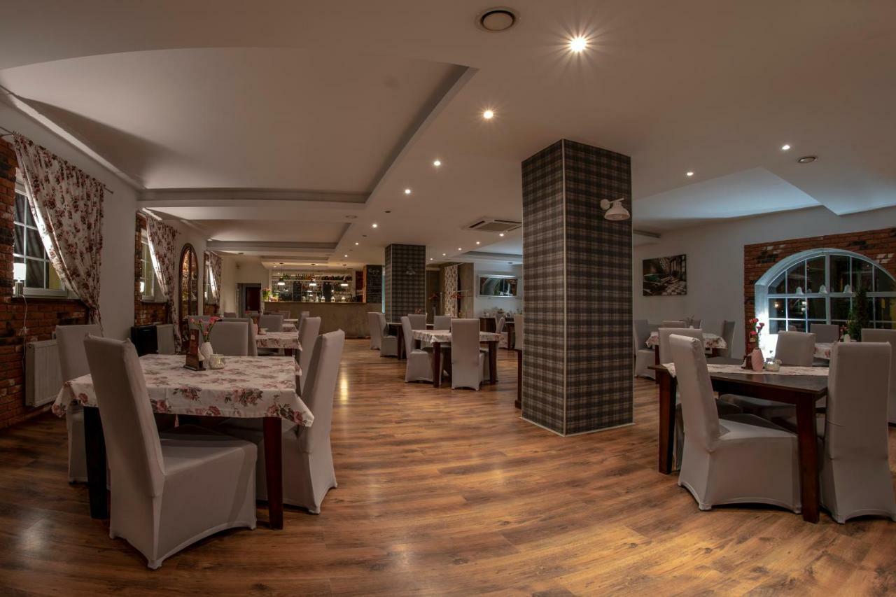 Hotel Sara Koło Kültér fotó